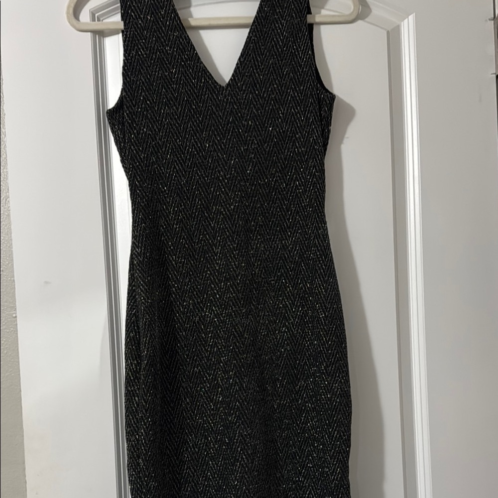 I.N. San Francisco Black Sleeveless V-Neck Cocktail Dress